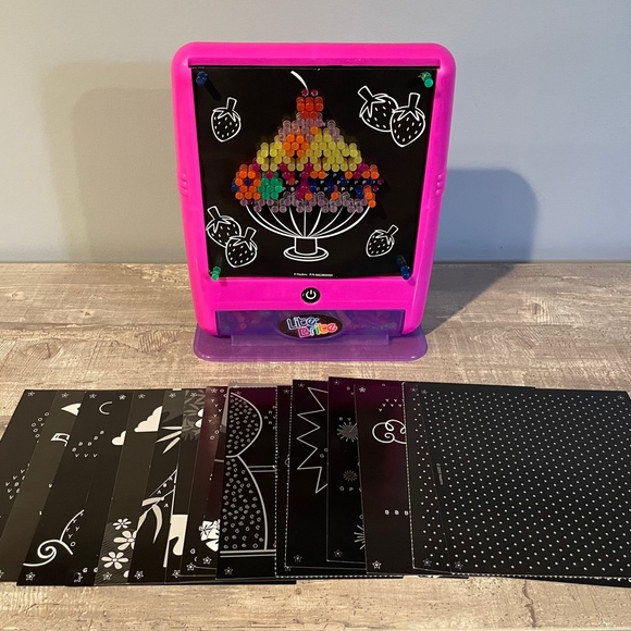 Classic Lite Brite Toy By Hasbro Toy Art Light Up - Picture 1 of 6